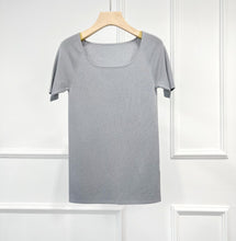 Load image into Gallery viewer, Fontaine Ship Neck Extra Fine Merino Wool