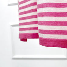 Cargar imagen en el visor de la galería, Lisa Striped Knit Extra Fine Merino Round Neck Sweater
