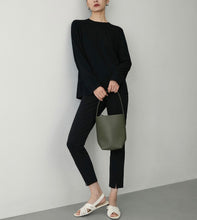 将图片加载到图库查看器,Lisa Extra Fine Merino Round Neck Long Sleeve Sweater