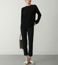 将图片加载到图库查看器,Lisa Extra Fine Merino Round Neck Long Sleeve Sweater