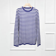 Cargar imagen en el visor de la galería, Lisa Striped Knit Extra Fine Merino Round Neck Sweater