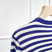 Cargar imagen en el visor de la galería, Lisa Striped Knit Extra Fine Merino Round Neck Sweater