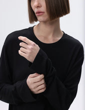 Load image into Gallery viewer, Cashfeel Round Neck Long Sleeve T-Shirt