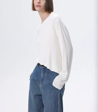 Load image into Gallery viewer, Cashfeel Round Neck Long Sleeve T-Shirt