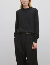 Load image into Gallery viewer, Druyes Ultra-Fine Merino Wool Round Neck Long Sleeve Sweater