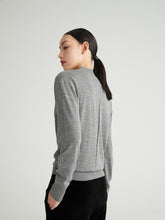 Load image into Gallery viewer, Druyes Half-Turtleneck Ultra-Fine Merino Wool Knit Sweater