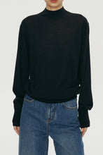 Load image into Gallery viewer, Druyes Half-Turtleneck Ultra-Fine Merino Wool Knit Sweater