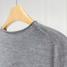 Load image into Gallery viewer, Kow Extra Fine Merino Wool & Silk Blend Roll Edge Knit Short Sleeve Sweater