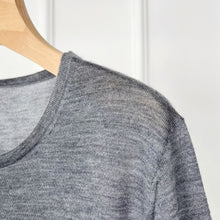 Load image into Gallery viewer, Amor Deluxe Pure Cashmere Knit Tee