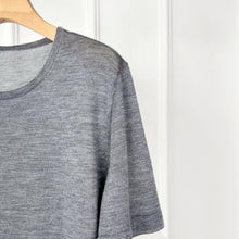 Load image into Gallery viewer, Amor Deluxe Pure Cashmere Knit Tee