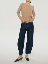Load image into Gallery viewer, Deluxe Essential Premier Cashmere Round Neck Sweater