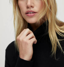 Load image into Gallery viewer, Kate Premier Cashmere Merino Wool Turtleneck Sweater