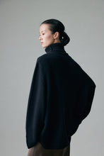 Load image into Gallery viewer, Cambridge Wool-Cashmere Oversized Turtleneck Sweater