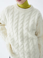 将图片加载到图库查看器,Rosario Premium Heavyweight Wool White Twisted Flower Round Neck Sweater