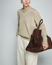 Charger l'image dans la galerie, Madeline Wool and Cashmere Round Neck Sweater