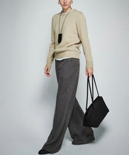 Charger l'image dans la galerie, Madeline Wool and Cashmere Round Neck Sweater