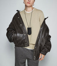 Charger l'image dans la galerie, Madeline Wool and Cashmere Round Neck Sweater