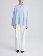 将图片加载到图库查看器,AURORA Heavyweight Cashmere Turtleneck Sweater