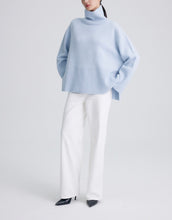 将图片加载到图库查看器,AURORA Heavyweight Cashmere Turtleneck Sweater