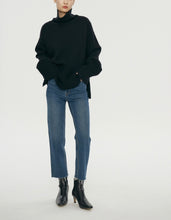 将图片加载到图库查看器,AURORA Heavyweight Cashmere Turtleneck Sweater