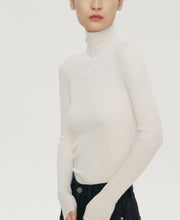 将图片加载到图库查看器,CLAIRE Merino Wool Turtleneck