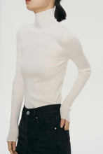 将图片加载到图库查看器,CLAIRE Merino Wool Turtleneck