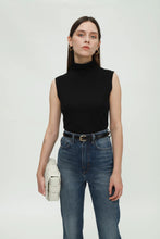 画像をギャラリービューアに読み込む, Bokkai Extra Fine Merino Wool Pile Neck Sleeveless Vest