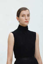 画像をギャラリービューアに読み込む, Bokkai Extra Fine Merino Wool Pile Neck Sleeveless Vest