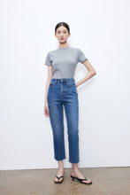 Charger l'image dans la galerie, Jade Tee Small High Round Neck
