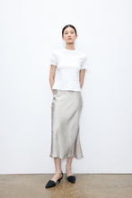 Charger l'image dans la galerie, Jade Tee Small High Round Neck