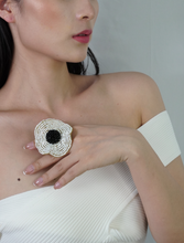 Cargar imagen en el visor de la galería, Patchouli Sunflower Beads Earring & Ring Set