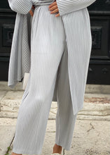 Cargar imagen en el visor de la galería, Goffer Trench Coat