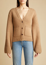 Charger l'image dans la galerie, Scarlet Heavyweight Premier Cashmere Cardigan
