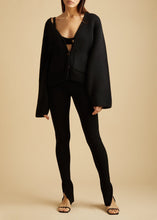 Charger l'image dans la galerie, Scarlet Heavyweight Premier Cashmere Cardigan