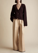 Charger l'image dans la galerie, Scarlet Heavyweight Premier Cashmere Cardigan