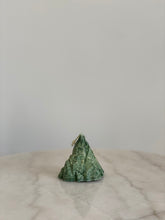 将图片加载到图库查看器,Jade Mountain Scene Candle