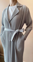 Load image into Gallery viewer, Goffer Trench Coat