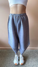 Cargar imagen en el visor de la galería, Goffer Cone Pant