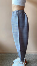 Cargar imagen en el visor de la galería, Goffer Cone Pant