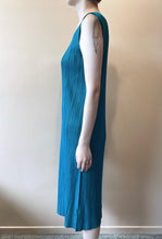 Cargar imagen en el visor de la galería, Goffer French Minimal Dress