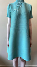 Load image into Gallery viewer, Goffer Mutan Qipao Top Dress
