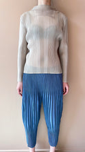 Load image into Gallery viewer, Goffer Studio Long Sleeve Top