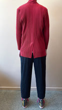 Cargar imagen en el visor de la galería, Goffer Newton Blazer