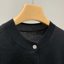 Cargar imagen en el visor de la galería, Sarah Silk Merino Wool Cardigan