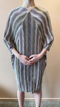 Load image into Gallery viewer, Goffer Radio Waves Dress