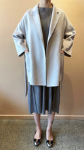 Cargar imagen en el visor de la galería, ÀIMAI Bathrobe Cropped Cashmere Wool Coat