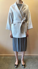 Cargar imagen en el visor de la galería, ÀIMAI Bathrobe Cropped Cashmere Wool Coat