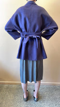 Cargar imagen en el visor de la galería, ÀIMAI Bathrobe Cropped Cashmere Wool Coat