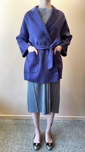 Cargar imagen en el visor de la galería, ÀIMAI Bathrobe Cropped Cashmere Wool Coat