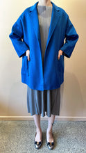 Cargar imagen en el visor de la galería, ÀIMAI Bathrobe Cropped Cashmere Wool Coat